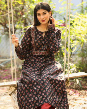 Levi's Women Kurtas - Black / Beige