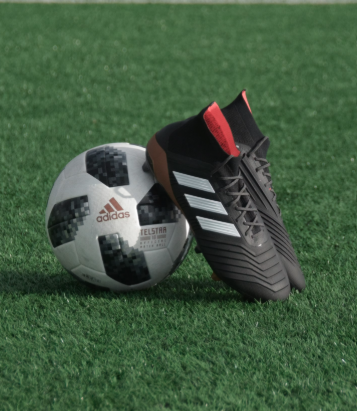 Screenshot 2026-10-05 194802 New Balance Kids Football Boots - White / Blue