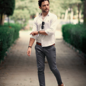 Peter England Men Chinos - Charcoal / White