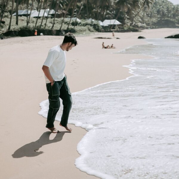 pexels-photo-26056156.jpeg Peter England Men Cargo Pants - Black / Navy