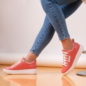 New Balance Women Sneakers - Navy / Cream