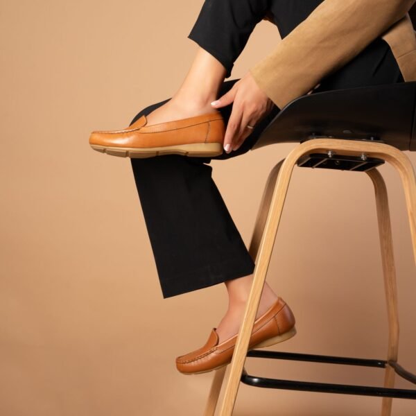 Hush Puppies Senior Comfort Shoes - Tan / Navy