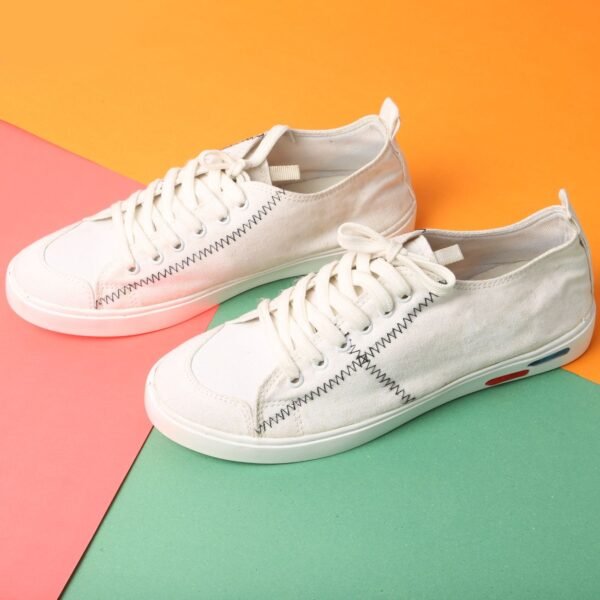 Woodland Unisex Sneakers - Blue / White