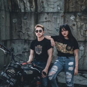 Puma Unisex T-Shirts - Black / White